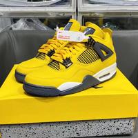 Jordan 4 Retro Lightning(Uomo)