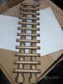 COLLETTORE COMLPLANARE RISCALDAMENTO 12 ATTACCHI