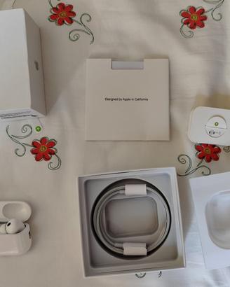 Apple AirPods Pro 2 con scatola