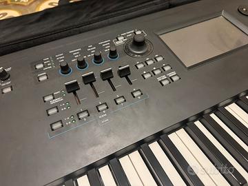 Yamaha Modx8 +custodia