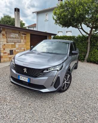Peugeot 3008 Hybrid 225 e-EAT8 Allure Pack