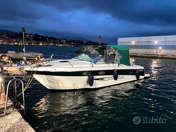 Mano marine Riviera 258 cabin sport