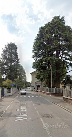 Stanza a 500 metri dalla stazione carugo/giussano