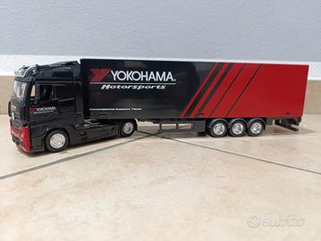 camion Mercedes Burago scala 1:43