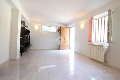 2 LOCALI A FONTE NUOVA