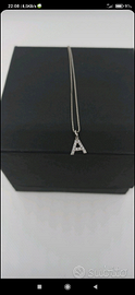 Collana in argento con lettera