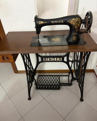 Macchina da cucire Singer d’epoca