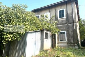 Ex casello ferroviario da ristrutturare