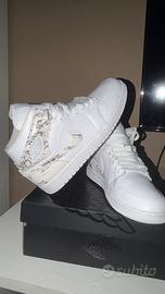 Jordan 1 mid