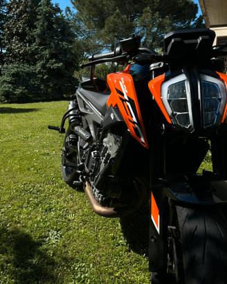 KTM Duke 790