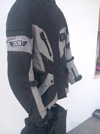 giacca più pantaloni moto