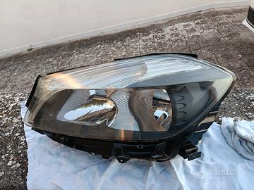 faro sinistro Mercedes classe A 