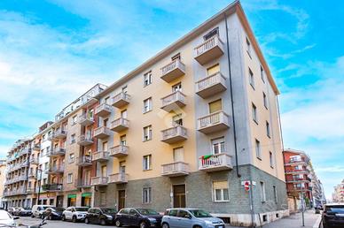 2 LOCALI A TORINO