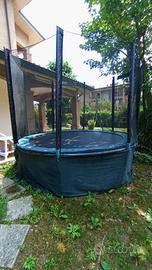 Trampolino sia per adulti che piccini