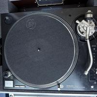 Technics SL-1210 M5G con flight case