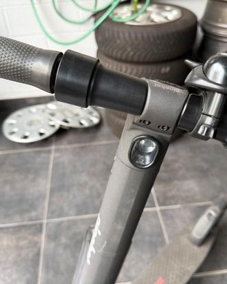 Segway Ninebot E22E doppia batteria