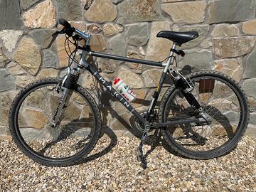 bicicletta mountain bike marin