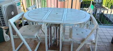 Tavolo e sedie richiudibili in legno da Giardino