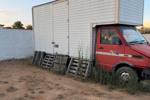 Cassone e cabina per Iveco Daily passo 3750