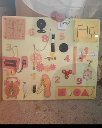 Busy board-Lavagna Montessori per bambini piccoli
