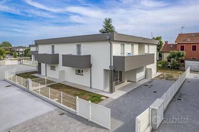 Villa di 110 m² con 4 locali e box auto a Sant'Ang