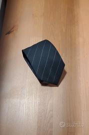 Cravatta Etro, nera e grigia, 100% lana