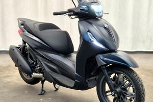 Piaggio Beverly 300S del 2024 con targa PL