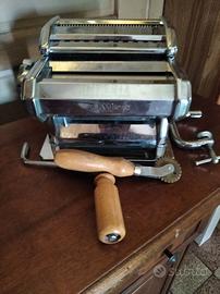 macchina per pasta a mano