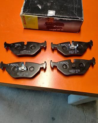 Kit pastiglie freni BOSCH 0 986 460 964