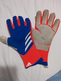 guanti da portiere predator