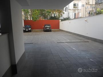 Posto auto scoperto (Via Manzoni)