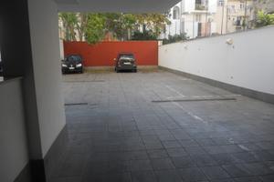 Posto auto scoperto (Via Manzoni)
