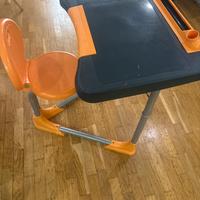 Scrivania bimbo regolabile altezza in pmastica