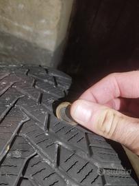 Un prenumatico 205/55 R16, invernale