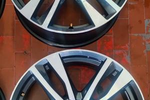 CERCHI USATI RAGGIO 19 POLLICI AUDI A6 C8 - CPC922