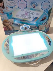 Disney Frozen disegna e ricalca con luce