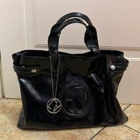 Borsa Armani in vernice nera