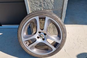 Treno 4 cerchi in lega Alfa Romeo 18''  con gomme 