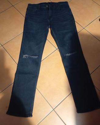 Jeans scuri Hollister con strappi W33L32 