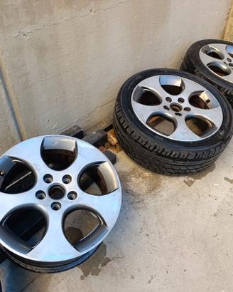 N. 4 Cerchi Volkswagen R 17 (+2 gomme all'80%)