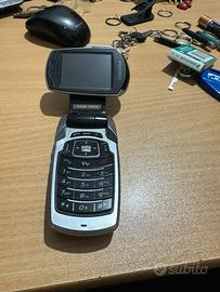 Tvfonino telefono lg con tv da sistemare