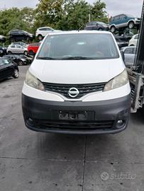 solo ricambi x nissan NV 200