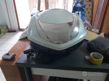 BAULETTO HONDA SH BIANCO O GRIGIO METALLIZZATO 