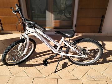 Mountain bike bambina 