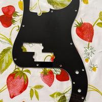 Battipenna Fender black Precision Bass