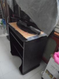 Mobile Tavolino porta TV o PC  ecc permut:o