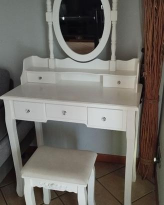 Splendida Toeletta da Trucco – Come Nuova!