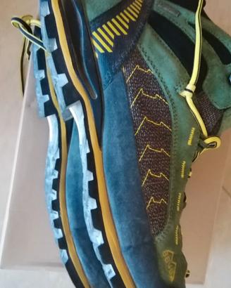 Scarpe trekking mid 8848 vibram