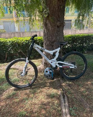 Commencal Supreme DH (V1/V2)
