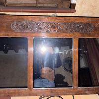 Specchio vintage legno di noce intarsiato a mano